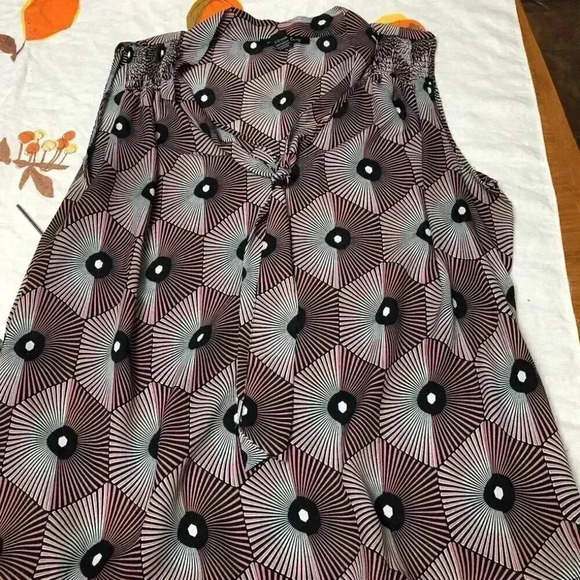 A Love Story Purple Black Mod Sleeveless Top - Picture 1 of 4